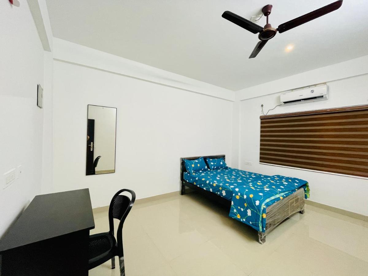 Highland Residency Hotel Attappadi Bagian luar foto